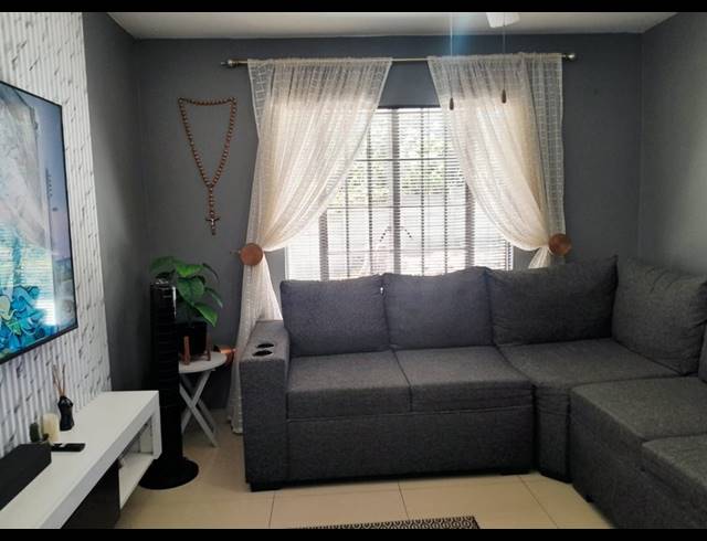 3 BEDROOM SECTIONAL TITLE FOR SALE IN WATERVAL PARK